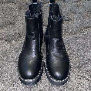 Sincerely Jules black boots